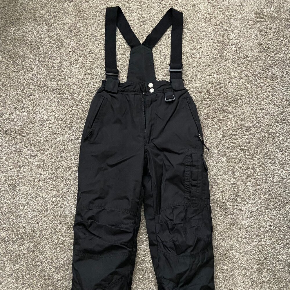 Snow pants with suspenders